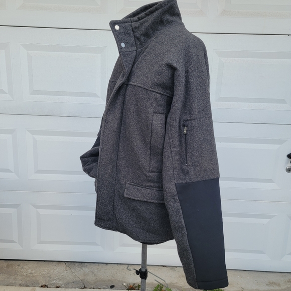 Tommy Hilfiger 2004 Gray and Black Wool Coat /Jacket Size L - Picture 5 of 15